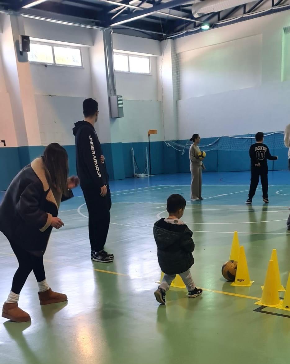 "Sporla Gülümsüyoruz – Güçlü Bedenler, Mutlu Yüzler” sloganıyla bir araya geldik.  6