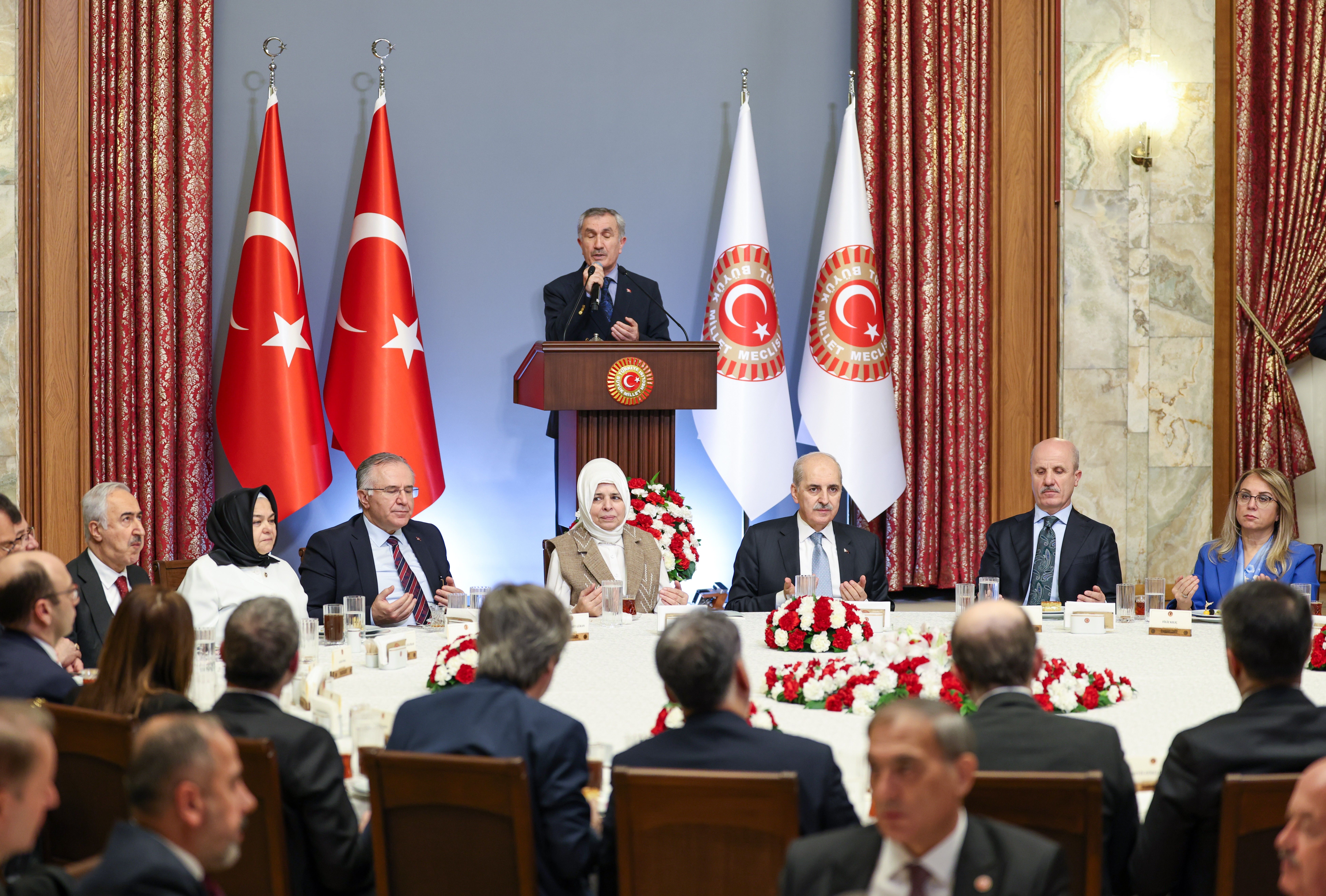 Rektör Oğurlu, TBMM Başkanı Kurtulmuş’un Ev Sahipliğinde Düzenlenen Rektörlerle İftar Programına Katıldı 2