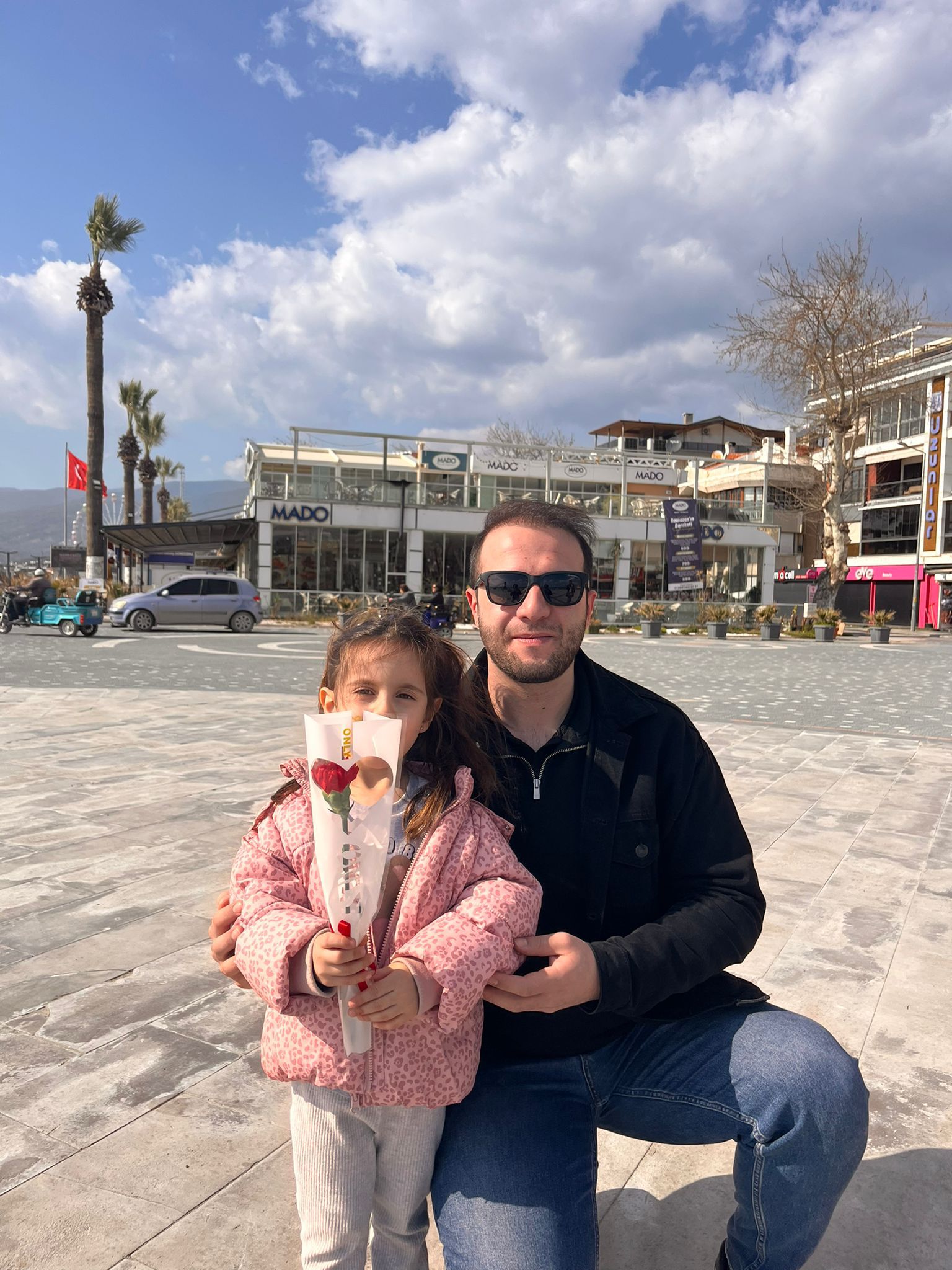 Bir Çiçek Bir Tebessüm Projesiyle Kadınlar Gününde Farkındalık Etkinliği 8