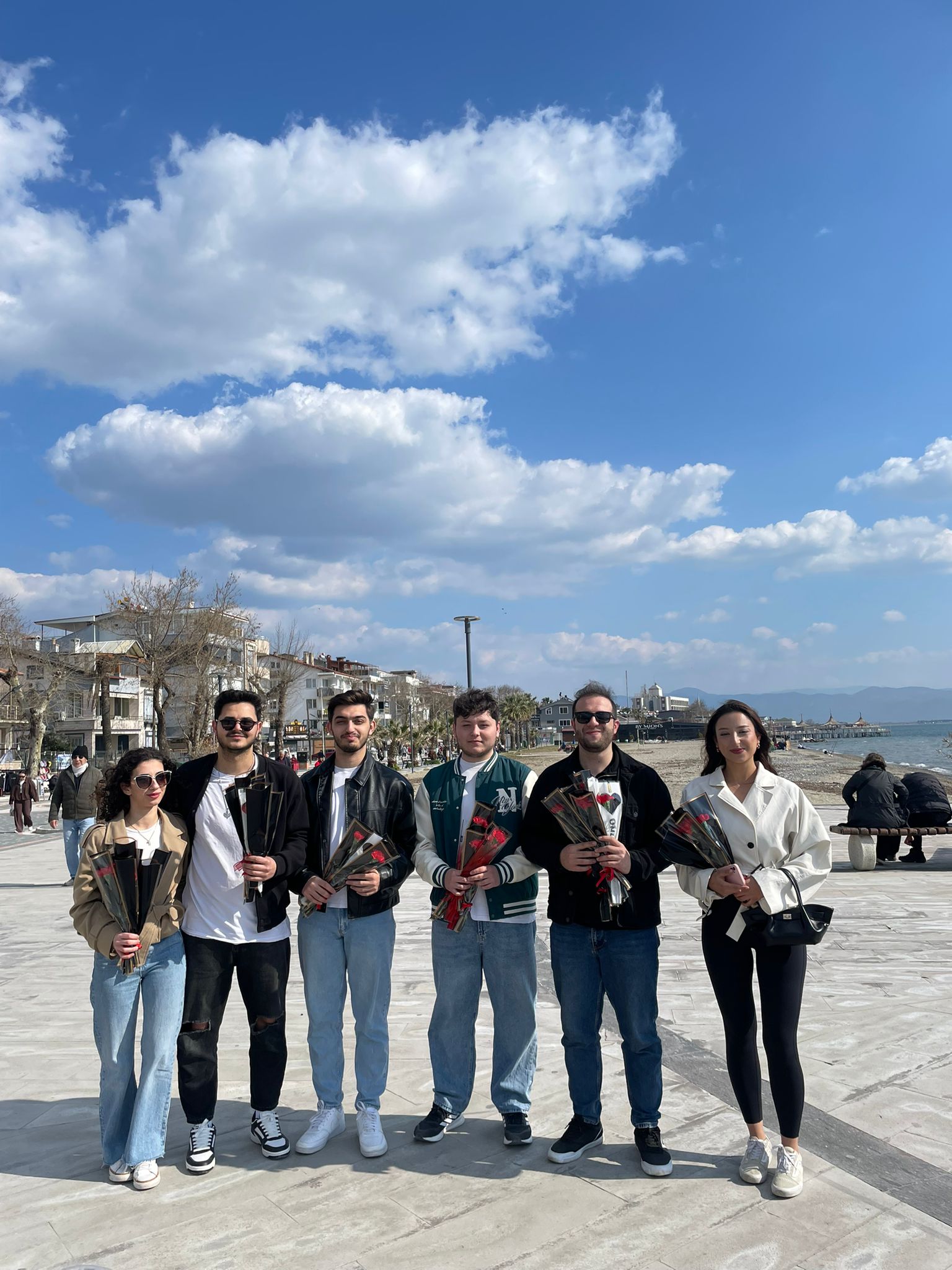 Bir Çiçek Bir Tebessüm Projesiyle Kadınlar Gününde Farkındalık Etkinliği