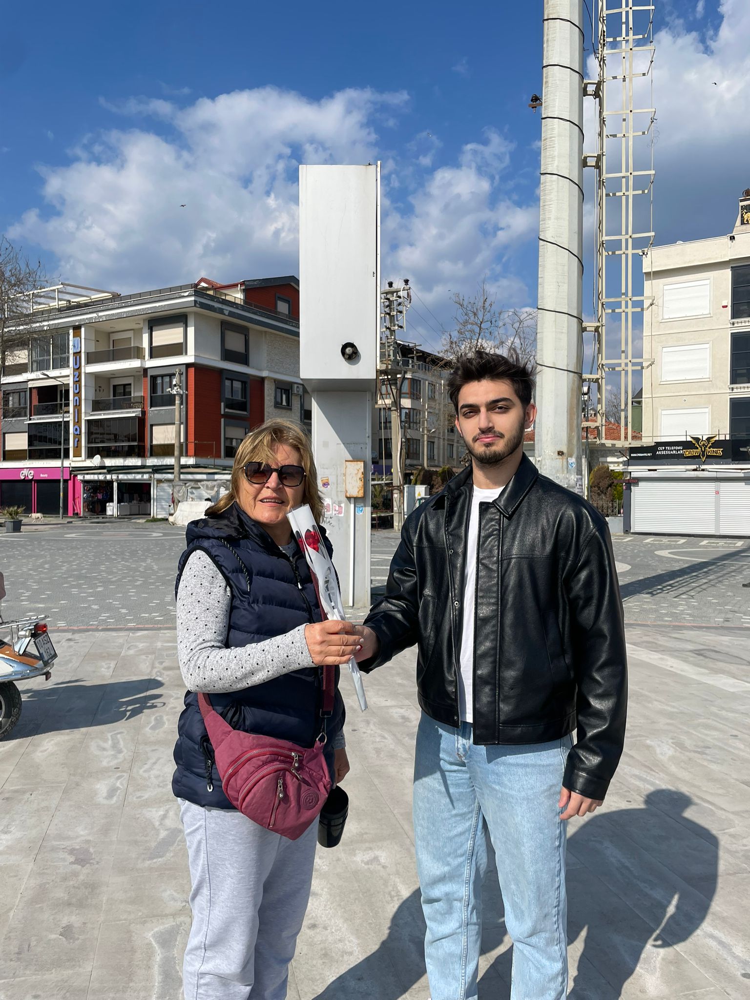 Bir Çiçek Bir Tebessüm Projesiyle Kadınlar Gününde Farkındalık Etkinliği 3