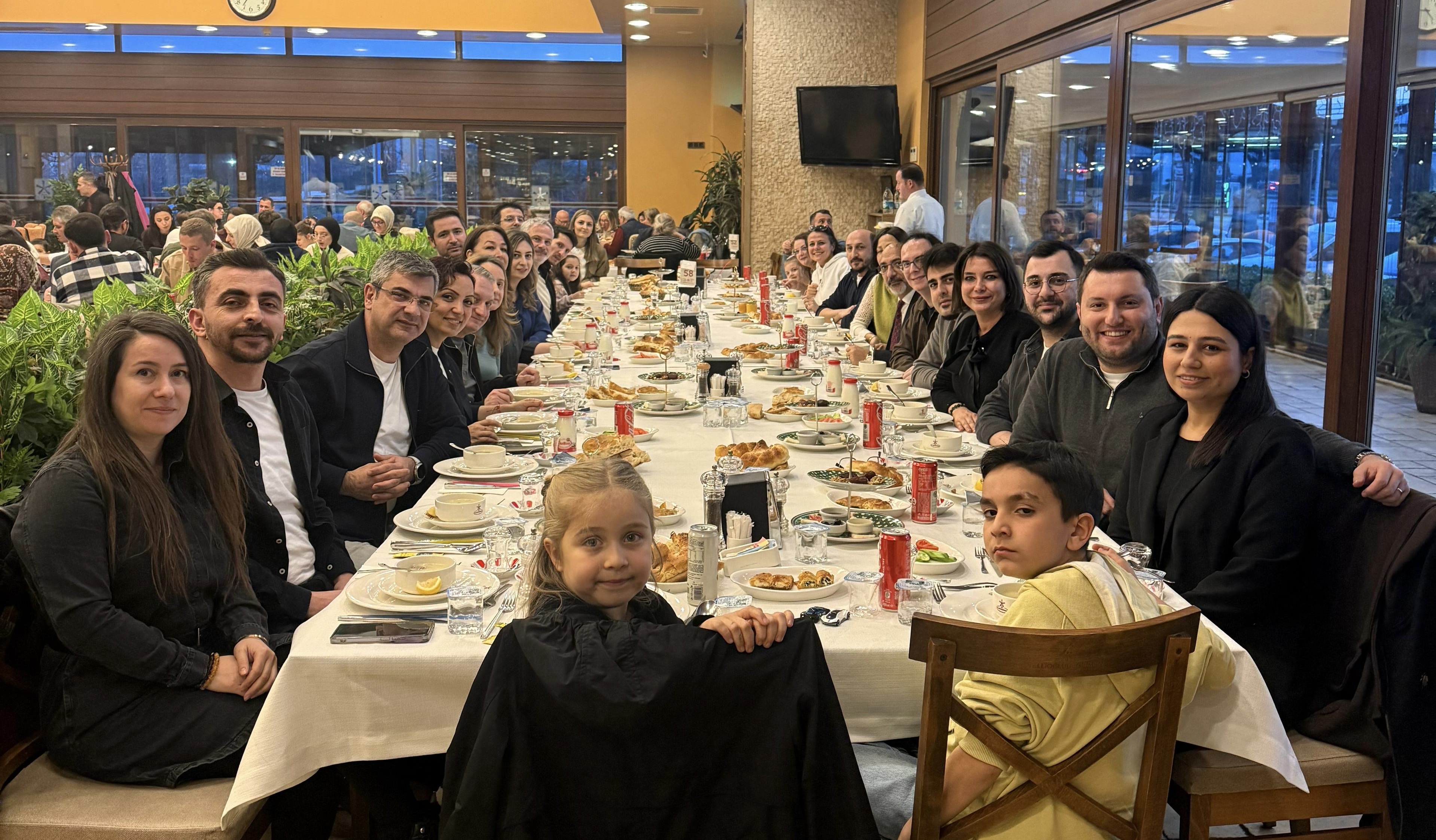 Fakültemiz Dekanlığının Organize Ettiği İftar Yemeğinde İİBF Ailesi Bir Araya Geldi