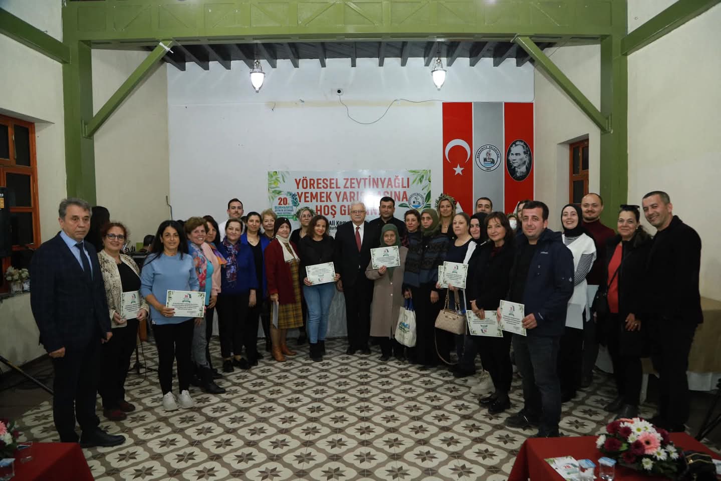 Burhaniye'de Zeytinyağlı Yemekler Yarıştı! 7