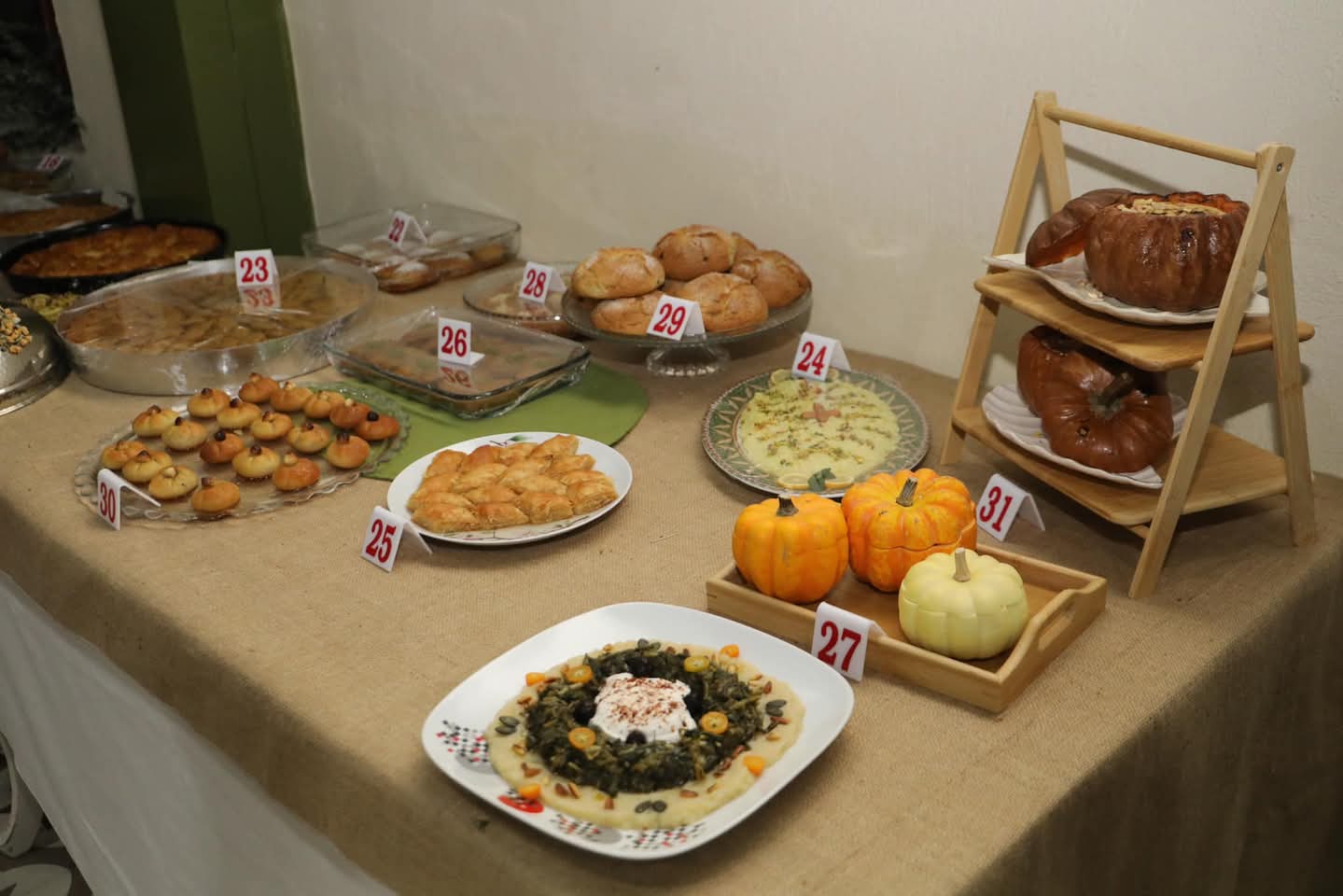 Burhaniye'de Zeytinyağlı Yemekler Yarıştı! 4