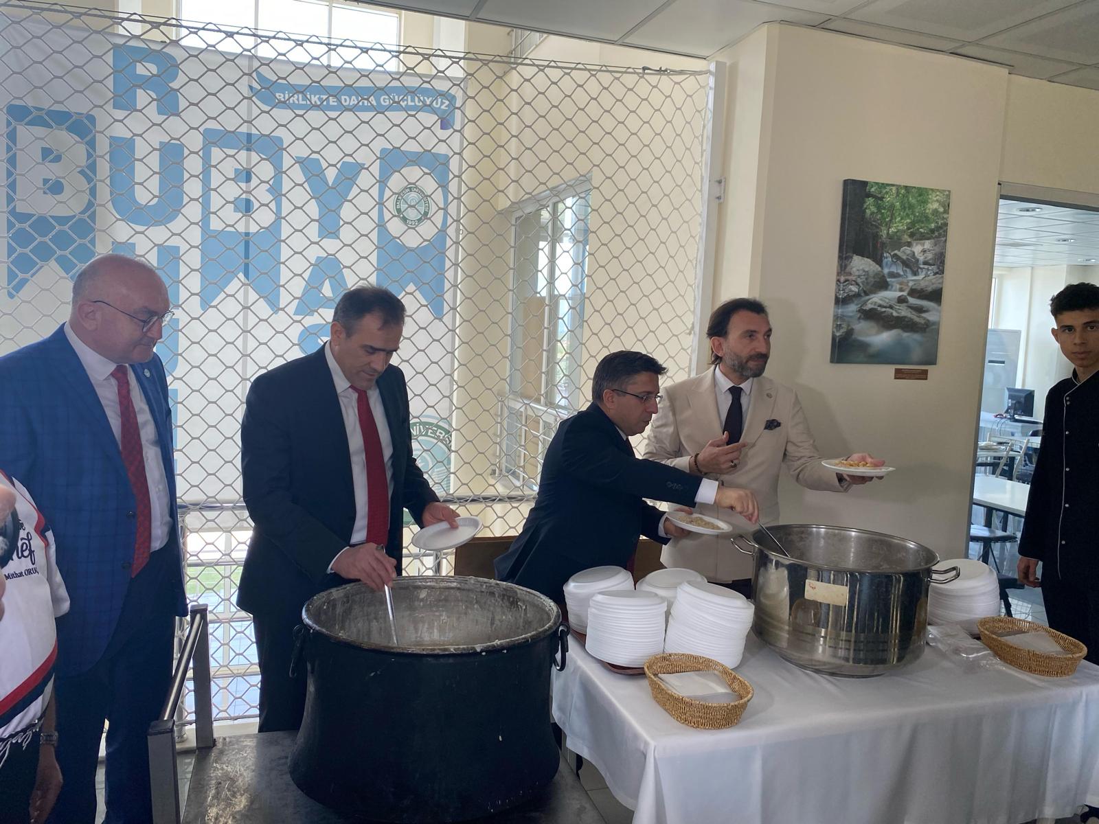 Protocol Members in Balıkesir Cooked Keşkek and Forged Iron at the Tourism Festival 5