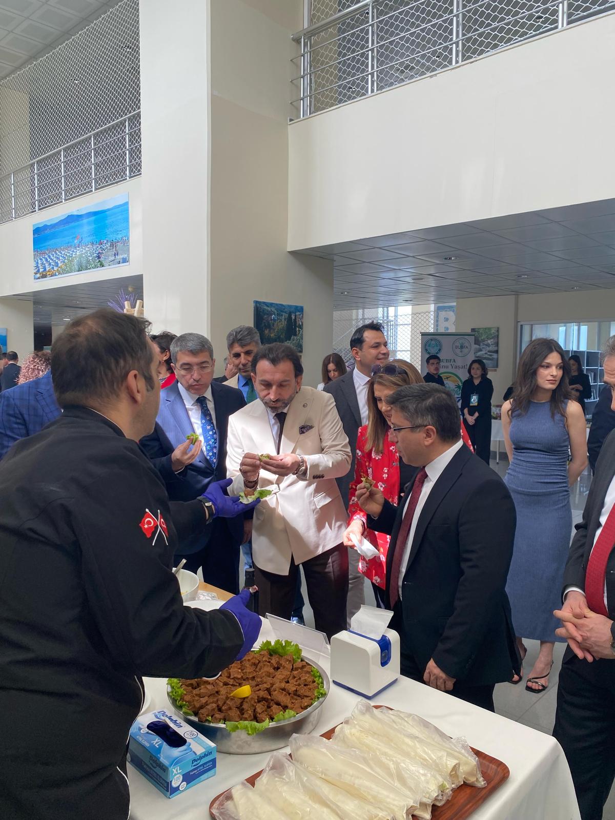 Protocol Members in Balıkesir Cooked Keşkek and Forged Iron at the Tourism Festival 3