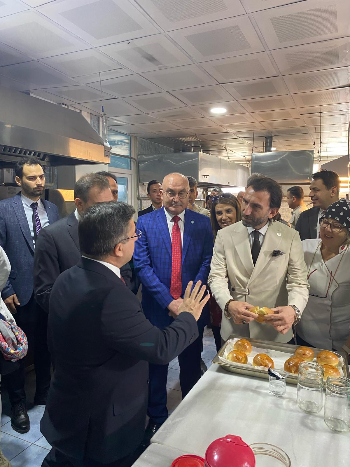 Protocol Members in Balıkesir Cooked Keşkek and Forged Iron at the Tourism Festival 2