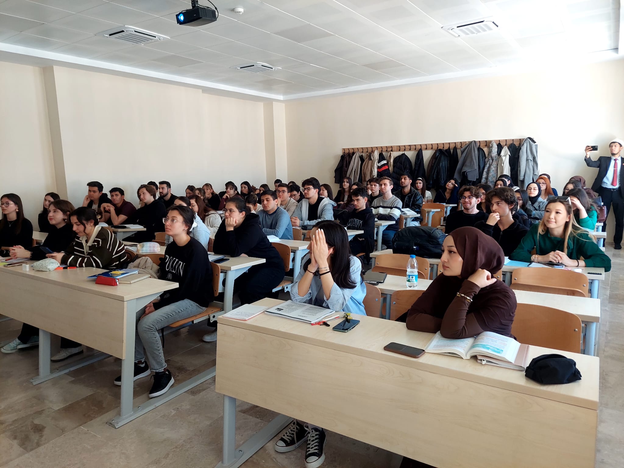 Kırgızistan OSH Devlet Üniversitesinden Temsilciler Öğrencilerimiz ile Buluştu 1