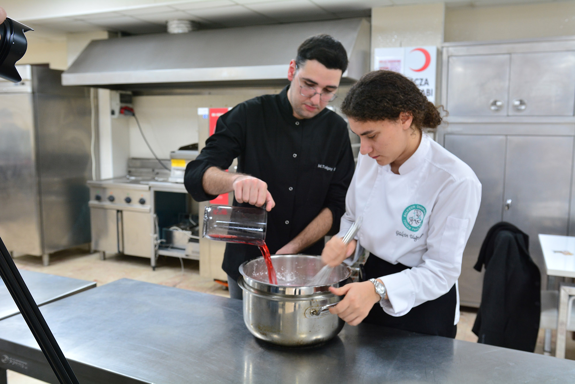 BAÜN’lü Gastronomi Öğrencilerinden Ramazan Sofralarına Tatlı Dokunuş: Öğrenci İftarlarına Özel Lokum Üretimi 3