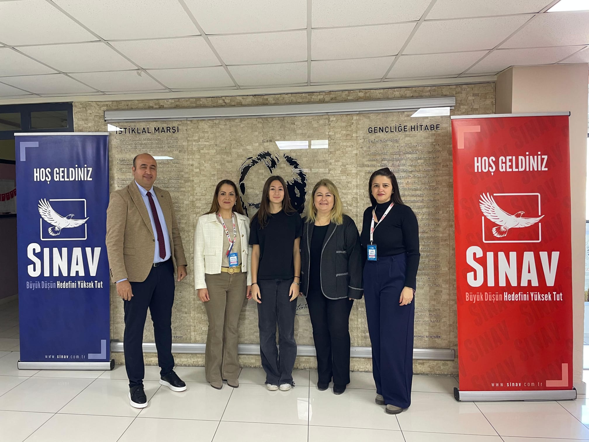 A Science Talk was held at Edremit Sınav College Secondary School with Dr. Mehtap YILMAZ, Head of the Computer Technologies Department, as part of Science and Technology Week