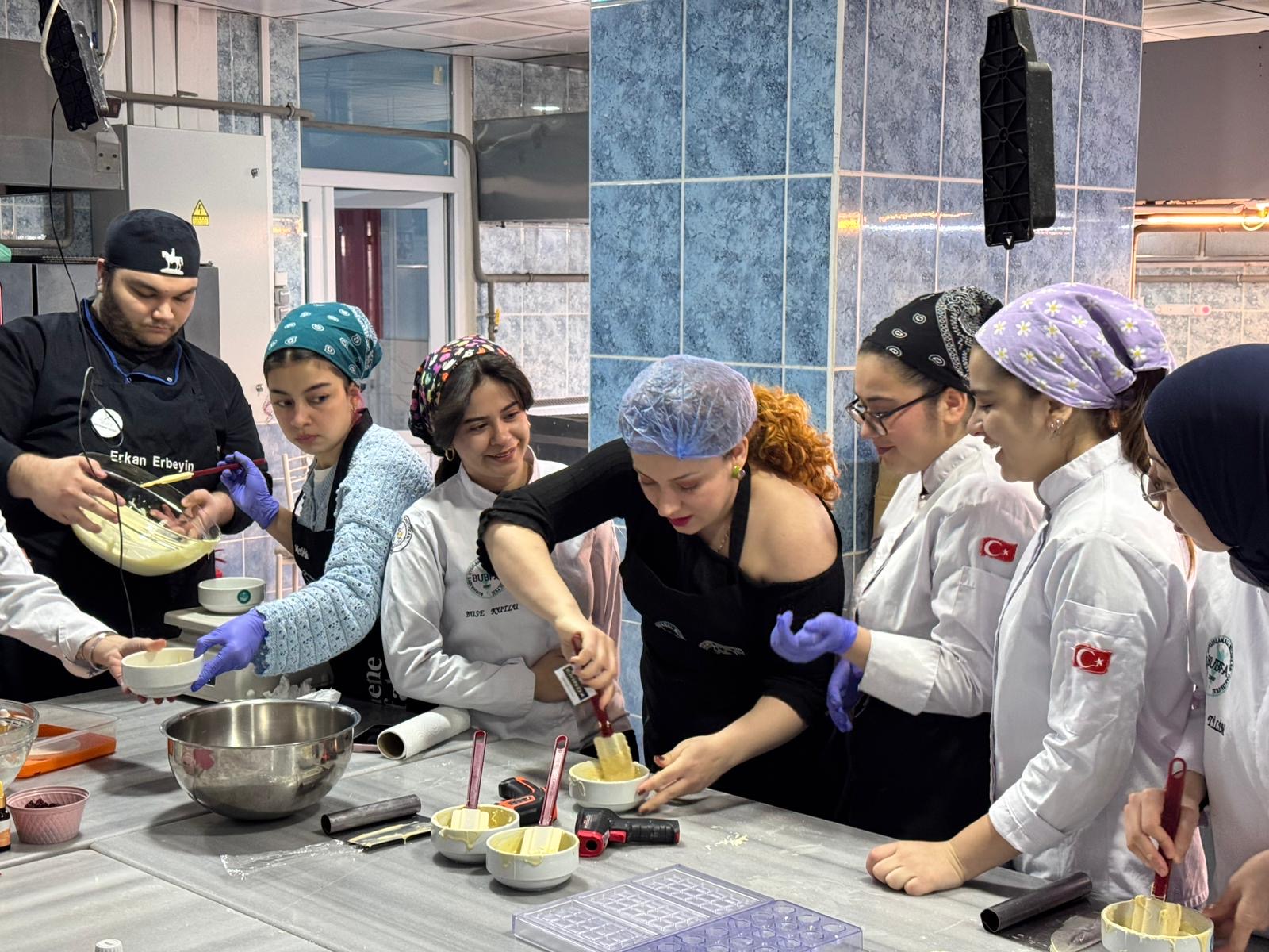 BAÜN BUBFA Gastronomi Öğrencilerine Özel Çikolata Atölyesi 3