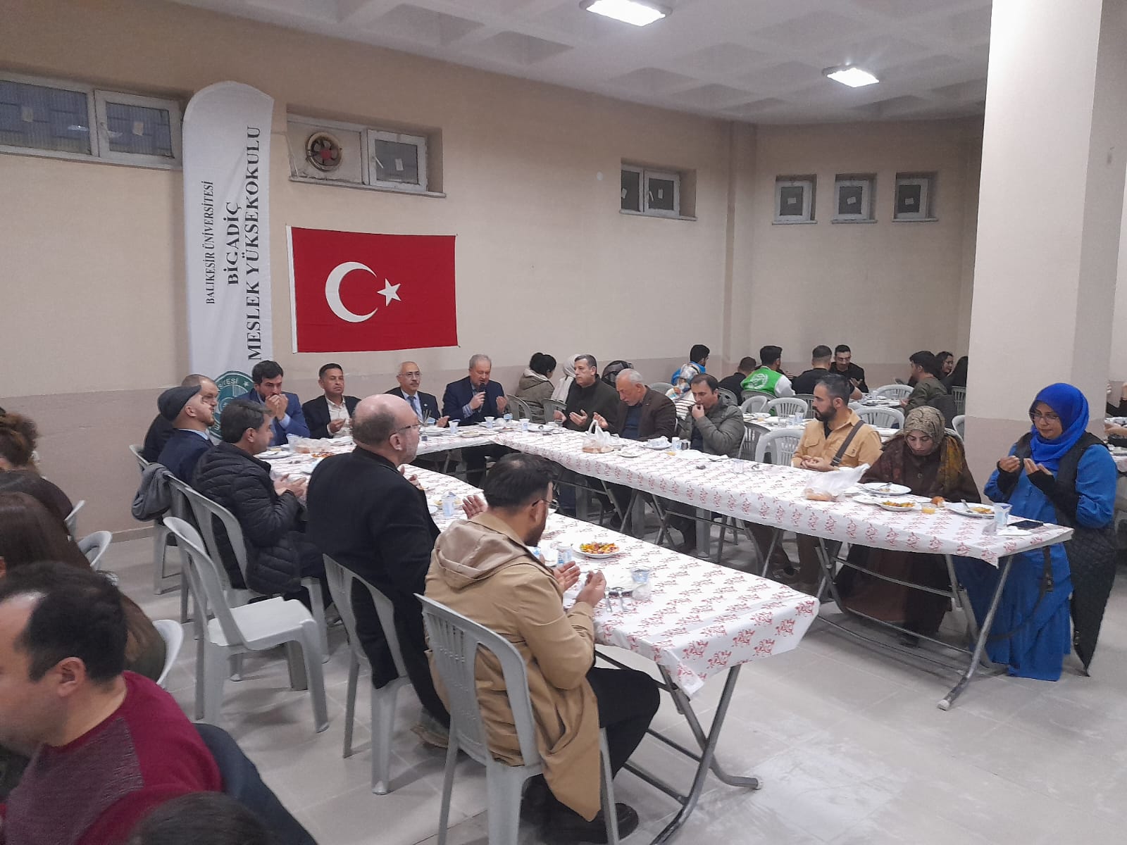 Yüksekokulumuzda Öğrencilerimiz İçin İftar Programı Düzenlendi. 6