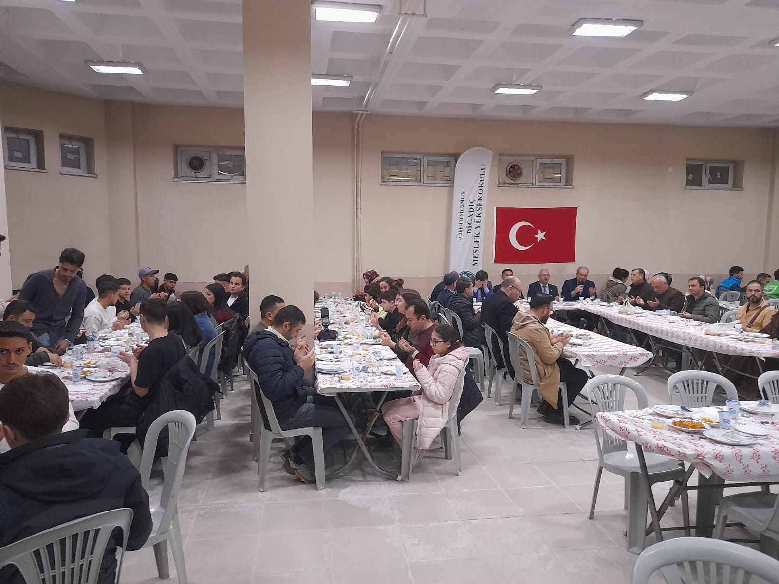 Yüksekokulumuzda Öğrencilerimiz İçin İftar Programı Düzenlendi. 5