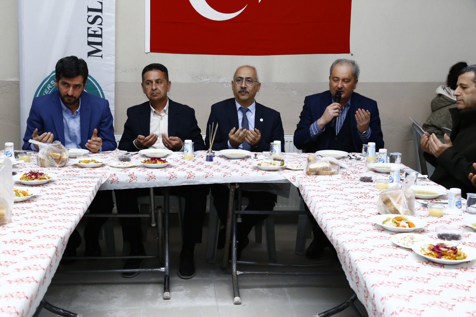 Yüksekokulumuzda Öğrencilerimiz İçin İftar Programı Düzenlendi. 1