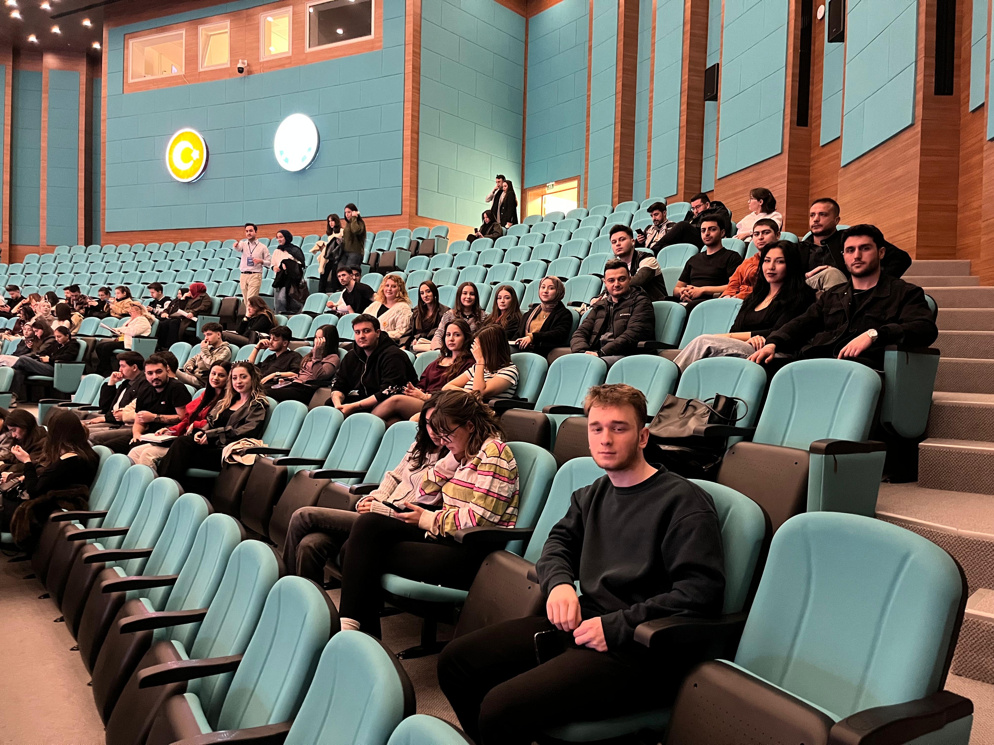 Marketing Students Participate in Technology and Entrepreneurship Panel