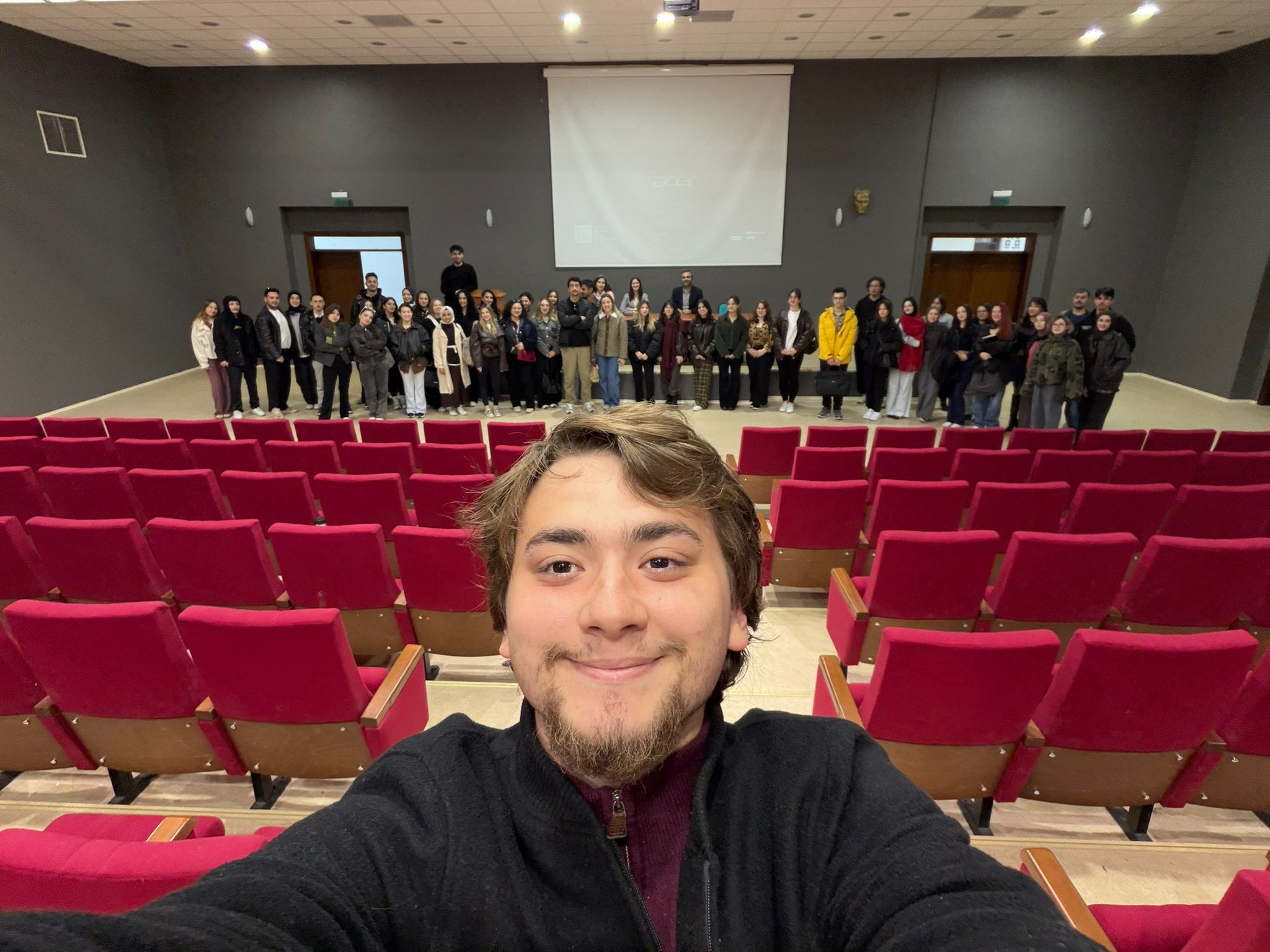 The 2025-2026 Spring Semester Graphic Arts Student Meeting took place. 2