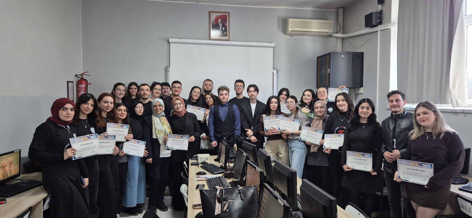 Matematik Eğitimi Anabilim Dalı Tarafından Düzenlenen Dünya Matematik Günü Etkinlikleri Coşkuyla Gerçekleştirildi. 16