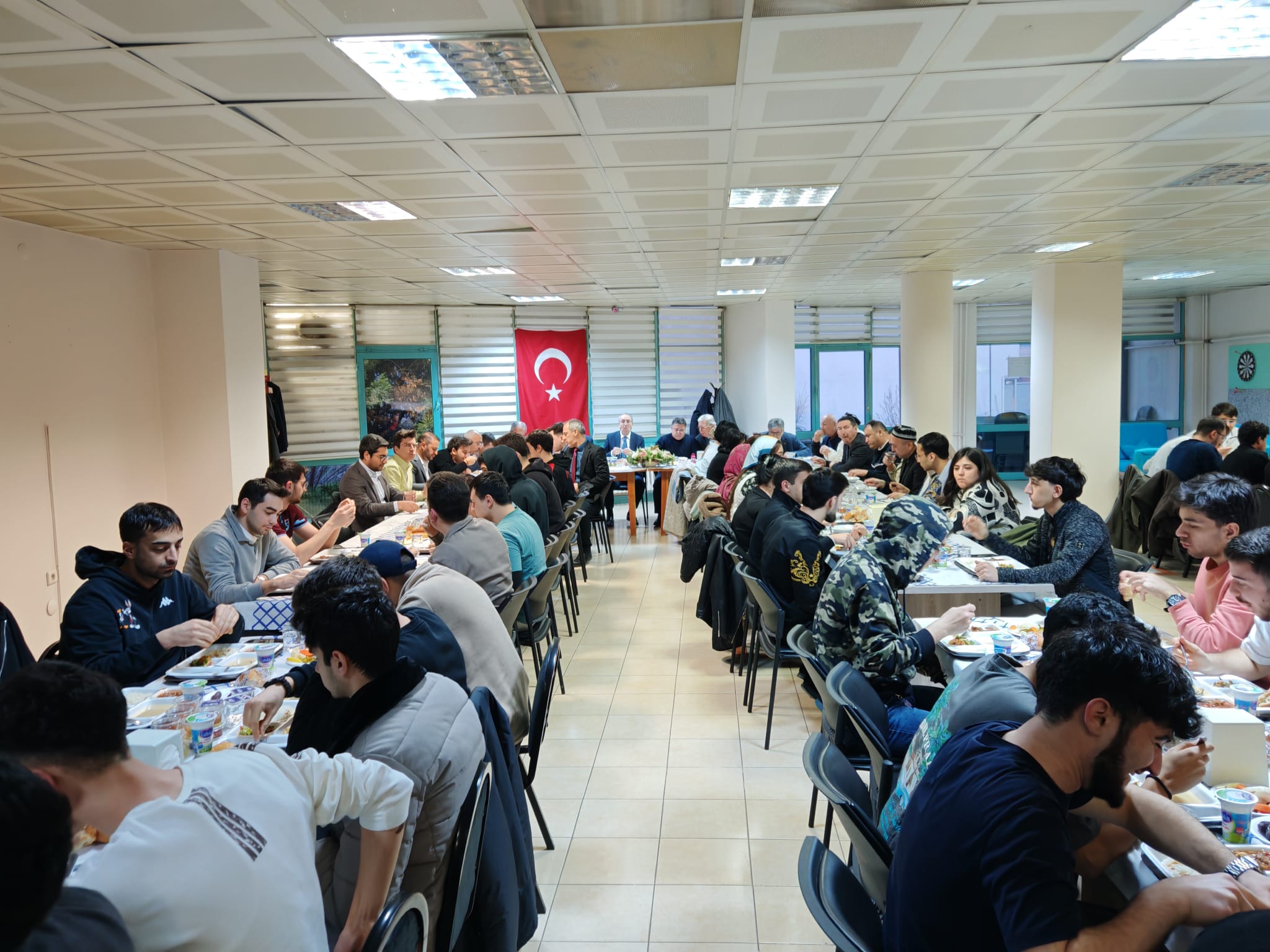 Balıkesir Üniversitesi Vakfından Öğrencilerle İftar Buluşması 1