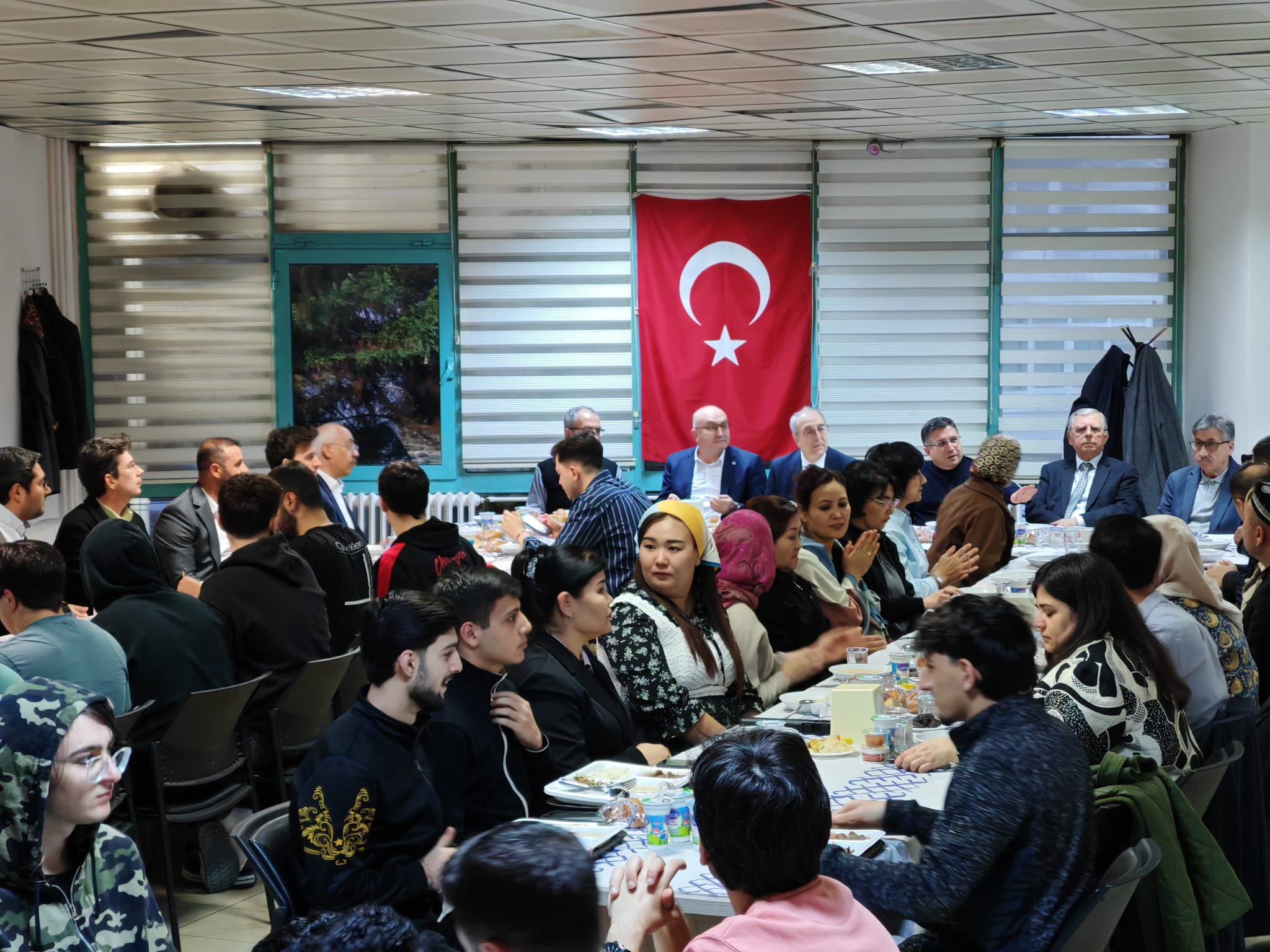 Balıkesir Üniversitesi Vakfından Öğrencilerle İftar Buluşması 4
