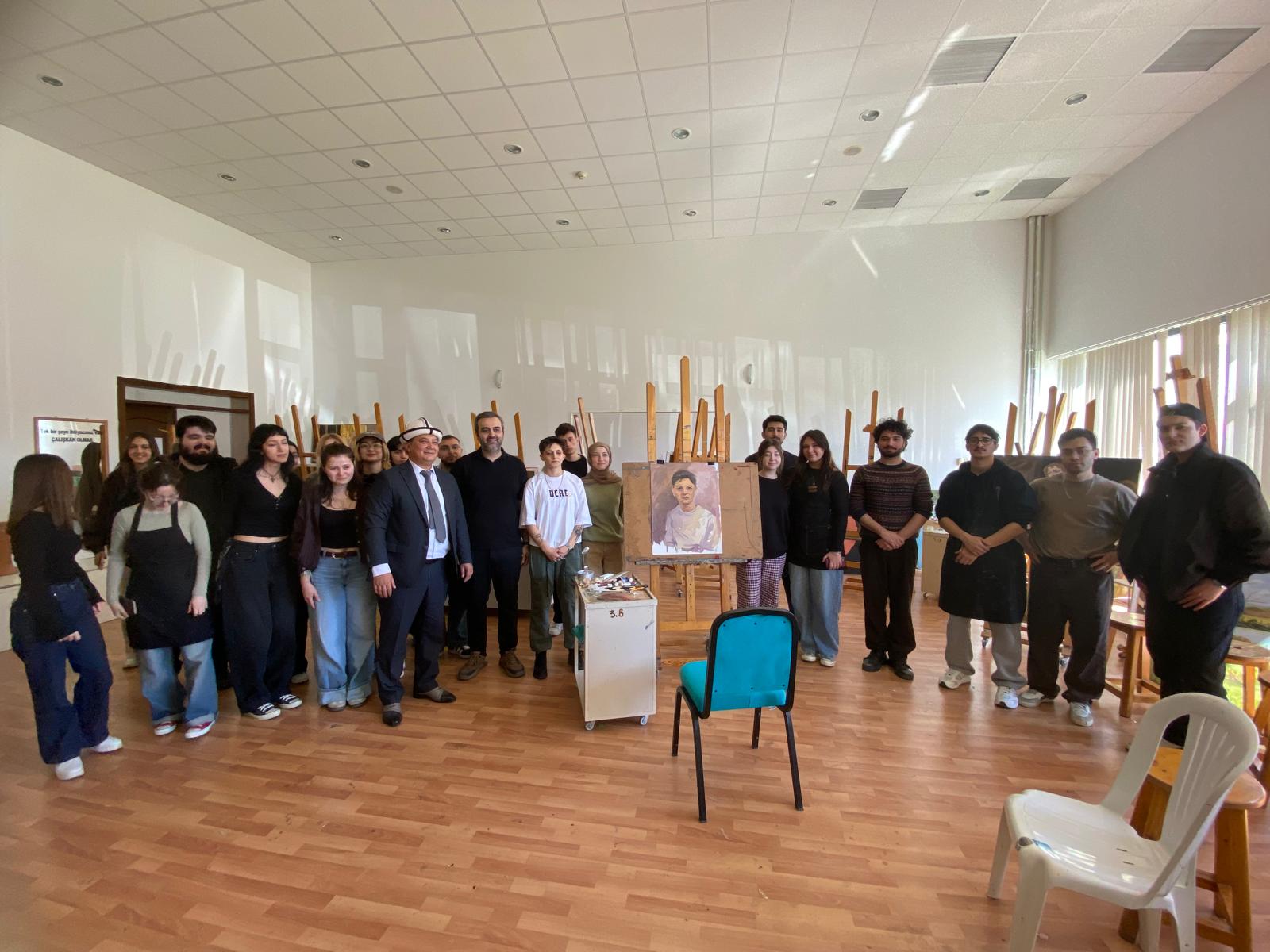 Orhun Değişim Programıyla Gelen Umid Teshaboev, Bölümümüzde Yağlı Boya ve Çizim Çalıştayları Gerçekleştirdi. 11