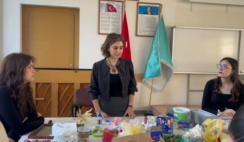 Dr.Öğr.Üyesi Esra Aydın Yürütücülüğünde NEF'te İleri Dönüşüm Çerçeve Atölyesi Gerçekleştirildi. 2