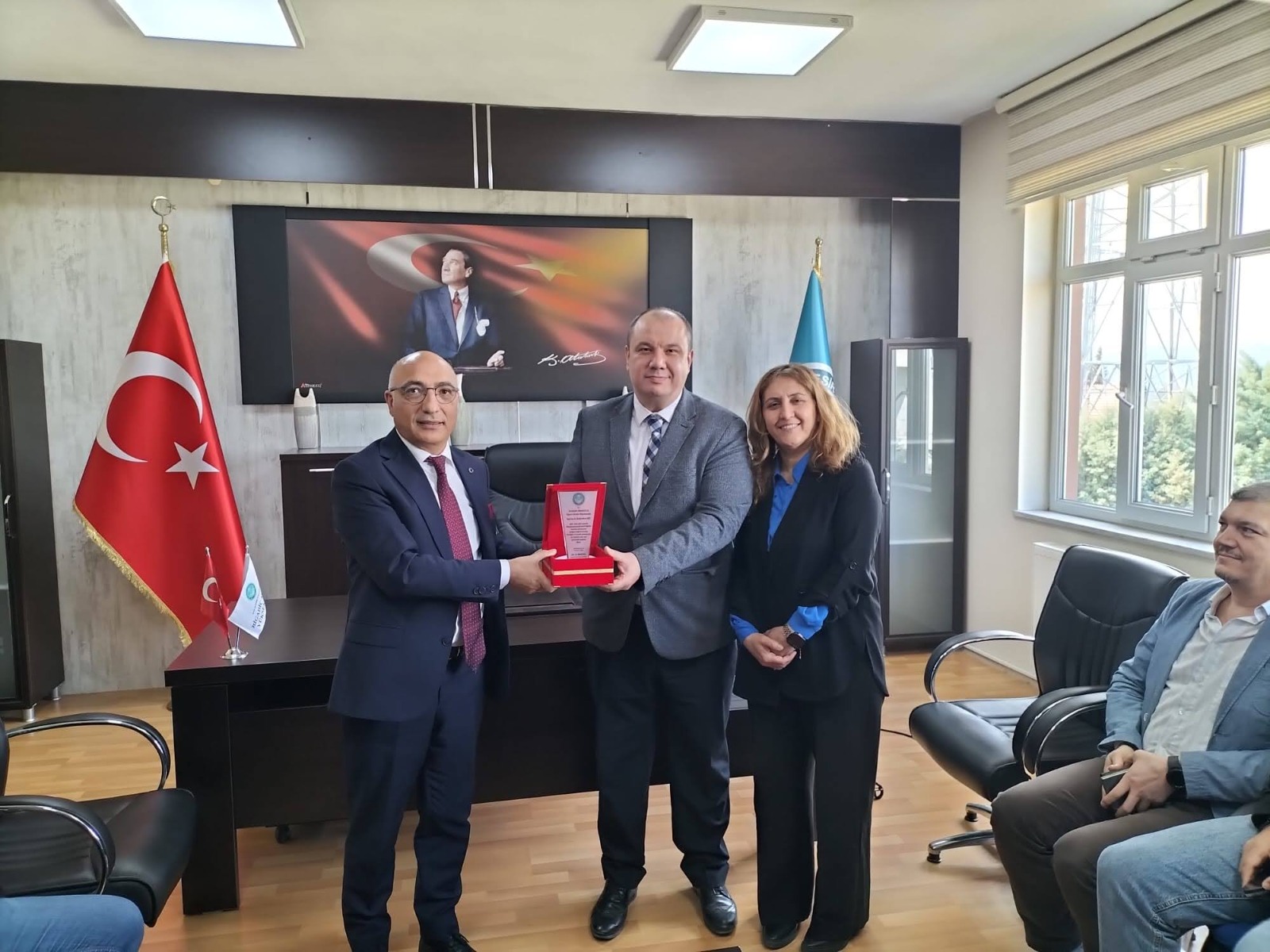Bigadiç Meslek Yüksekokulu Müdürü Doç.Dr. İbrahim Murat BİCİL' e Uğurlama Töreni Düzenlendi. 1