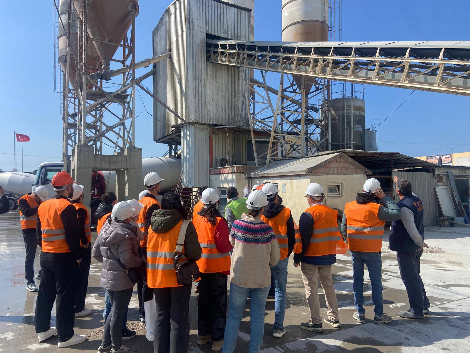 Students of the Construction Technology Program organized a technical field trip to Uytun Concrete Plant, one of the leading facilities in the region, to observe their theoretical knowledge in the field 3