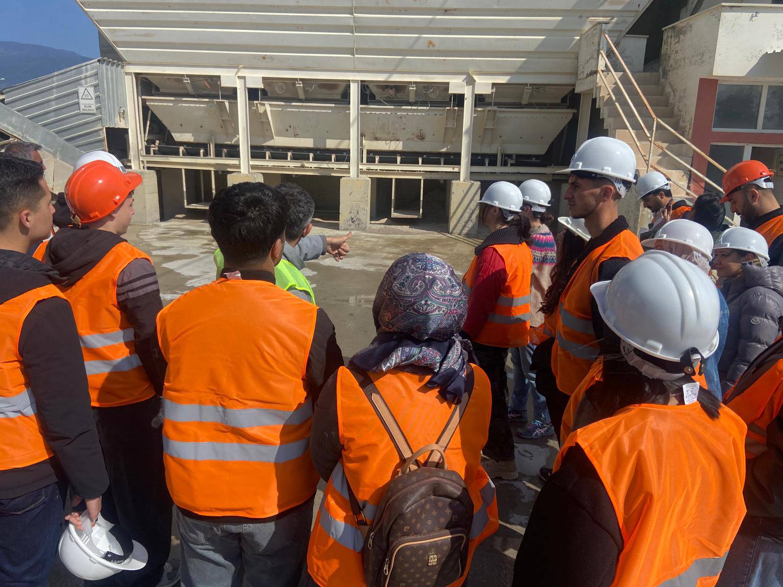 Students of the Construction Technology Program organized a technical field trip to Uytun Concrete Plant, one of the leading facilities in the region, to observe their theoretical knowledge in the field 4
