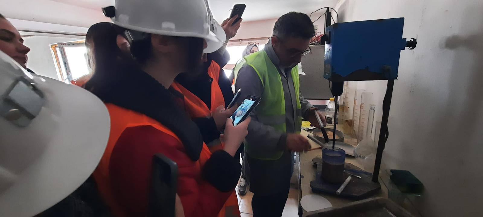 Students of the Construction Technology Program organized a technical field trip to Uytun Concrete Plant, one of the leading facilities in the region, to observe their theoretical knowledge in the field 9