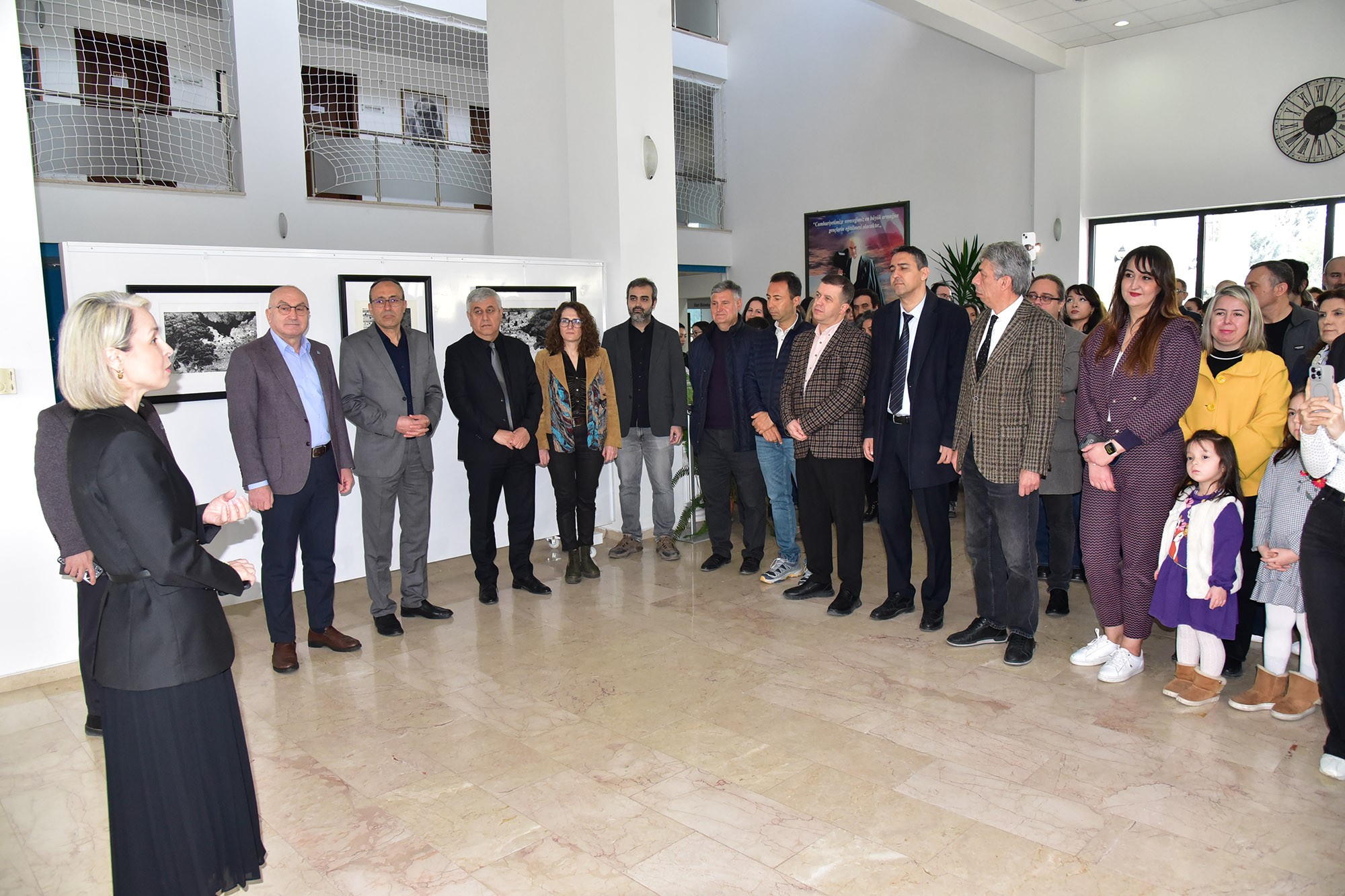 Balıkesir Üniversitesinde Sanat Dolu Buluşma: “Yeryüzü Günlüğü” Sergisi Açıldı 4