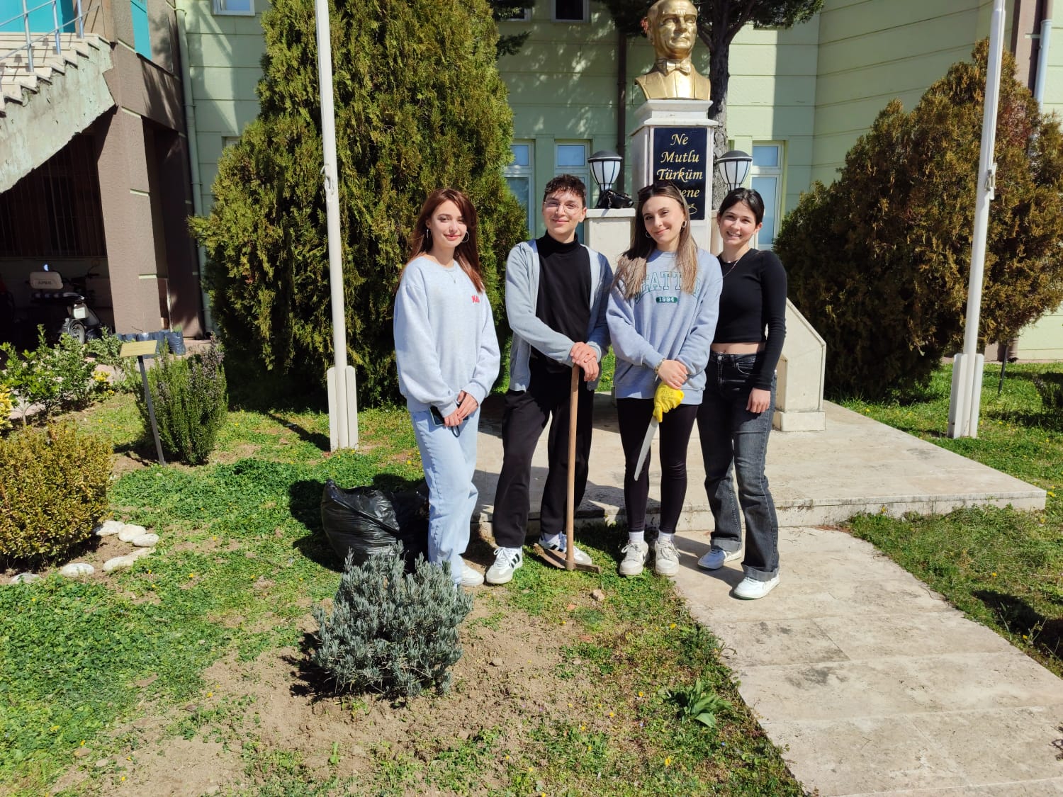 Dursunbey MYO Ormancılık Bölümünden “Yeşil Kampüs” Etkinliği 2