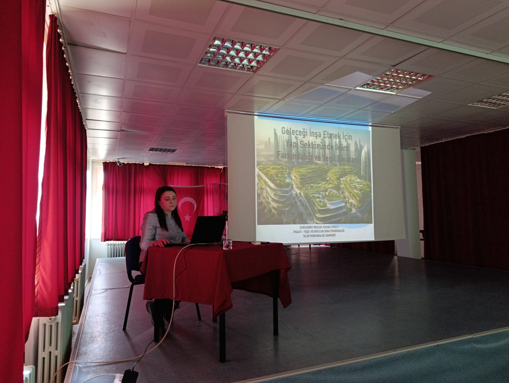 Dursunbey MYO İnşaat Bölümünden "İklim Farkındalığı" Semineri 1