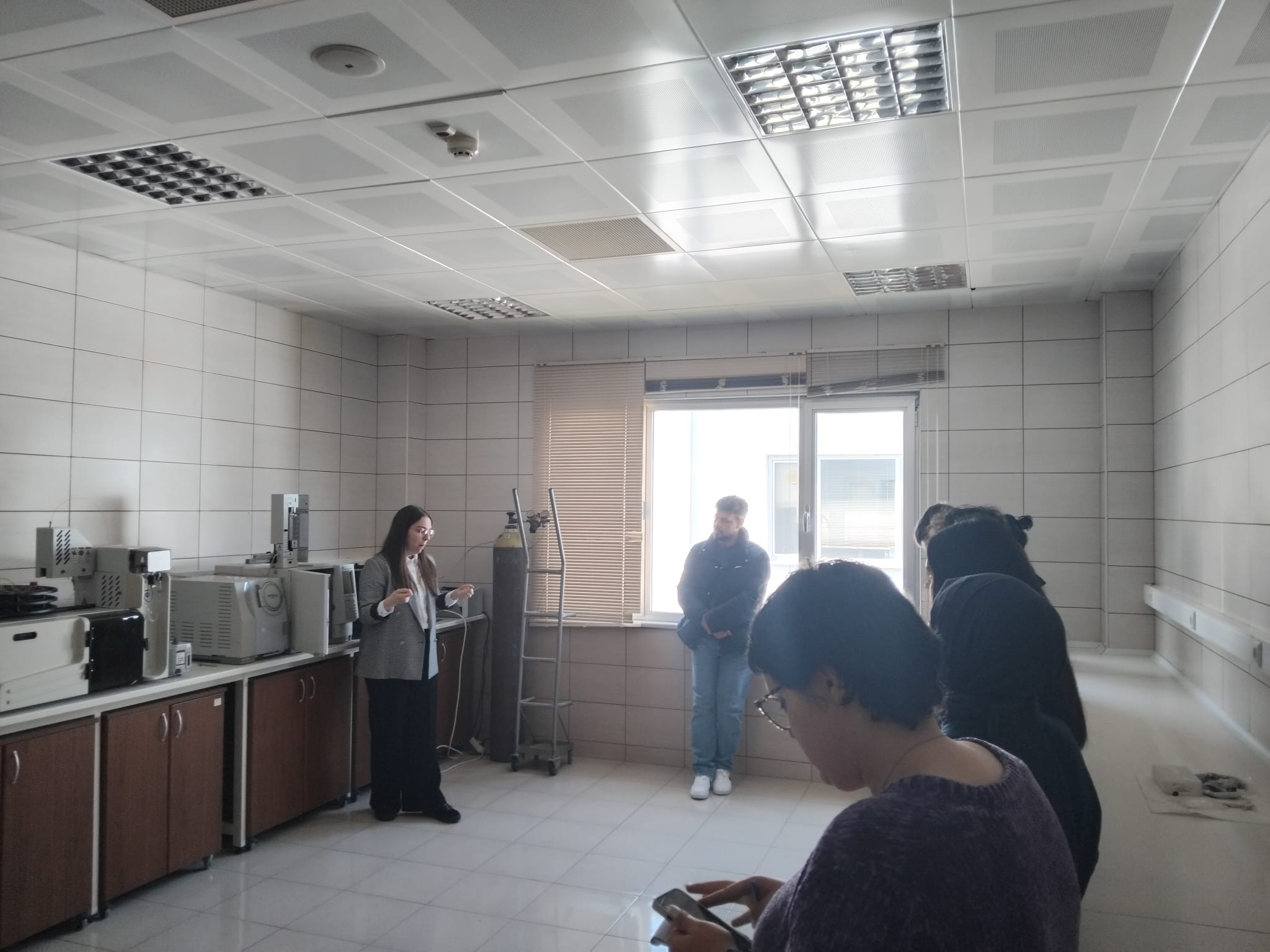 Teknik ziyaret kapsamında laboratuvar gezisi