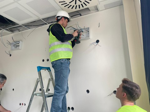 Elektrik Programında Uygulamalı Eğitim Altyapısı Güçlendirildi 10