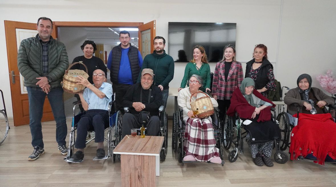 A Meaningful Visit from the Youth: Respecting Our Roots with the Healing Power of Olives 5