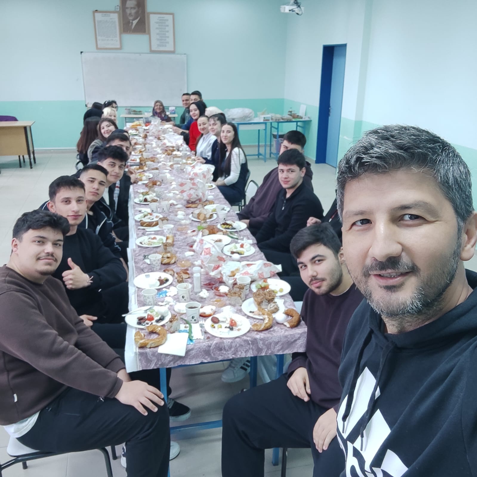 Ara Sınavlar Öncesi Ormancılık Öğrencilerinden Motivasyon Dolu Kahvaltı Etkinliği 2