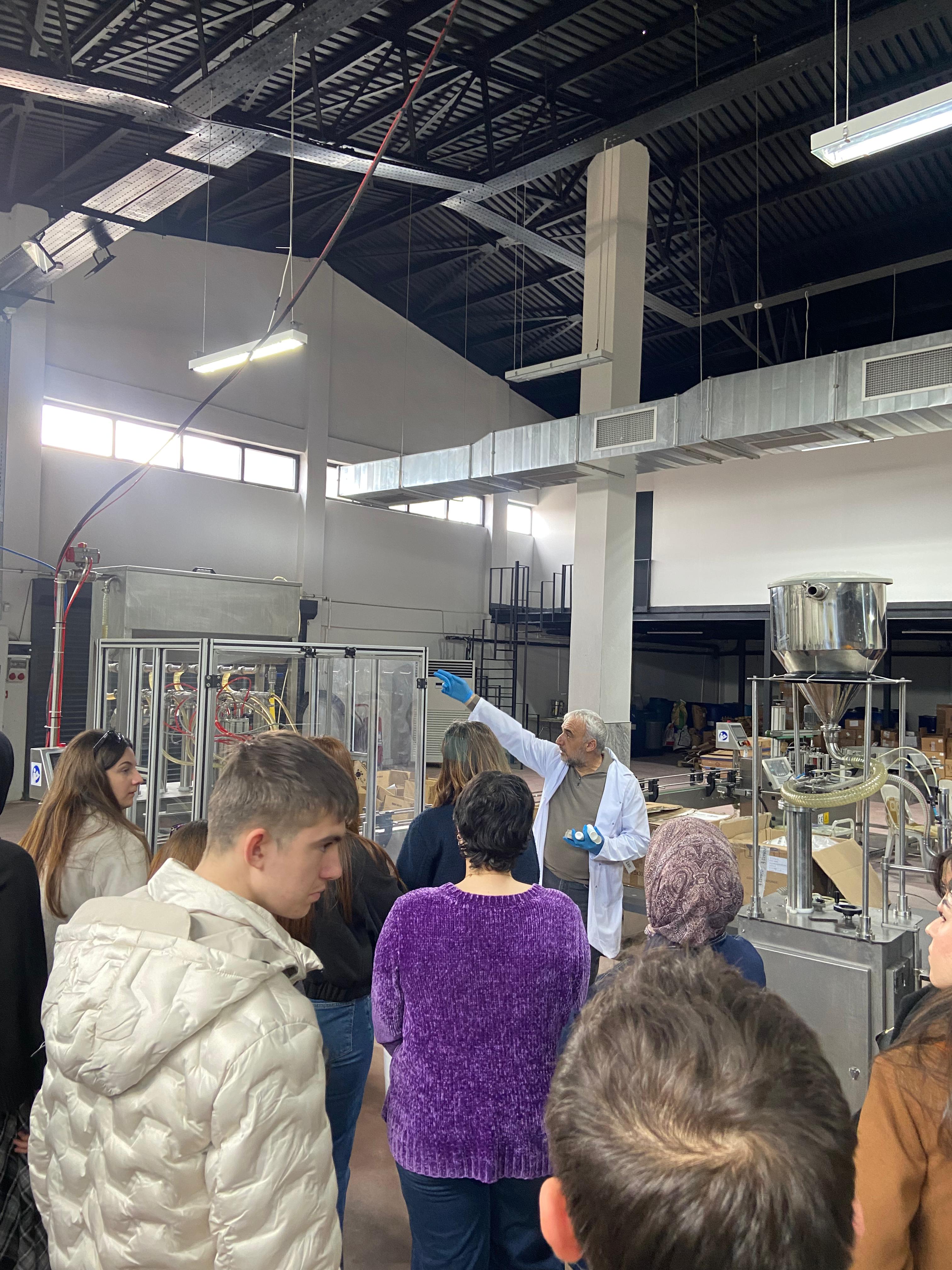 Kimya Teknolojisi Programı Öğrencilerinden Clab Cosmetics Teknik Gezisi 1