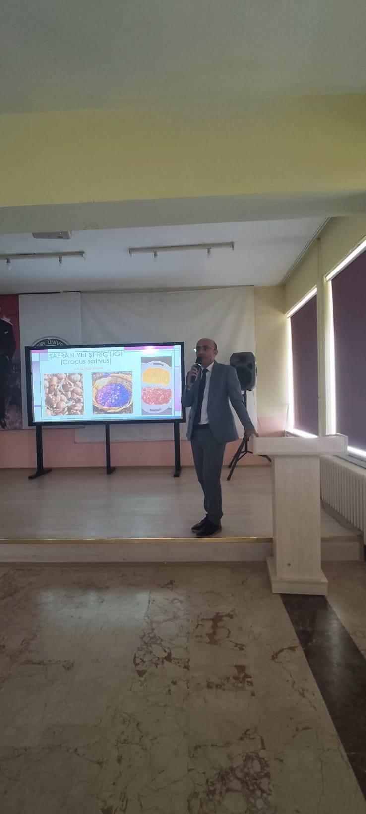 Edremit Meslek Yüksekokulunda Girişimcilik Semineri Safranla Başarı Hikayesi Paylaşıldı 5