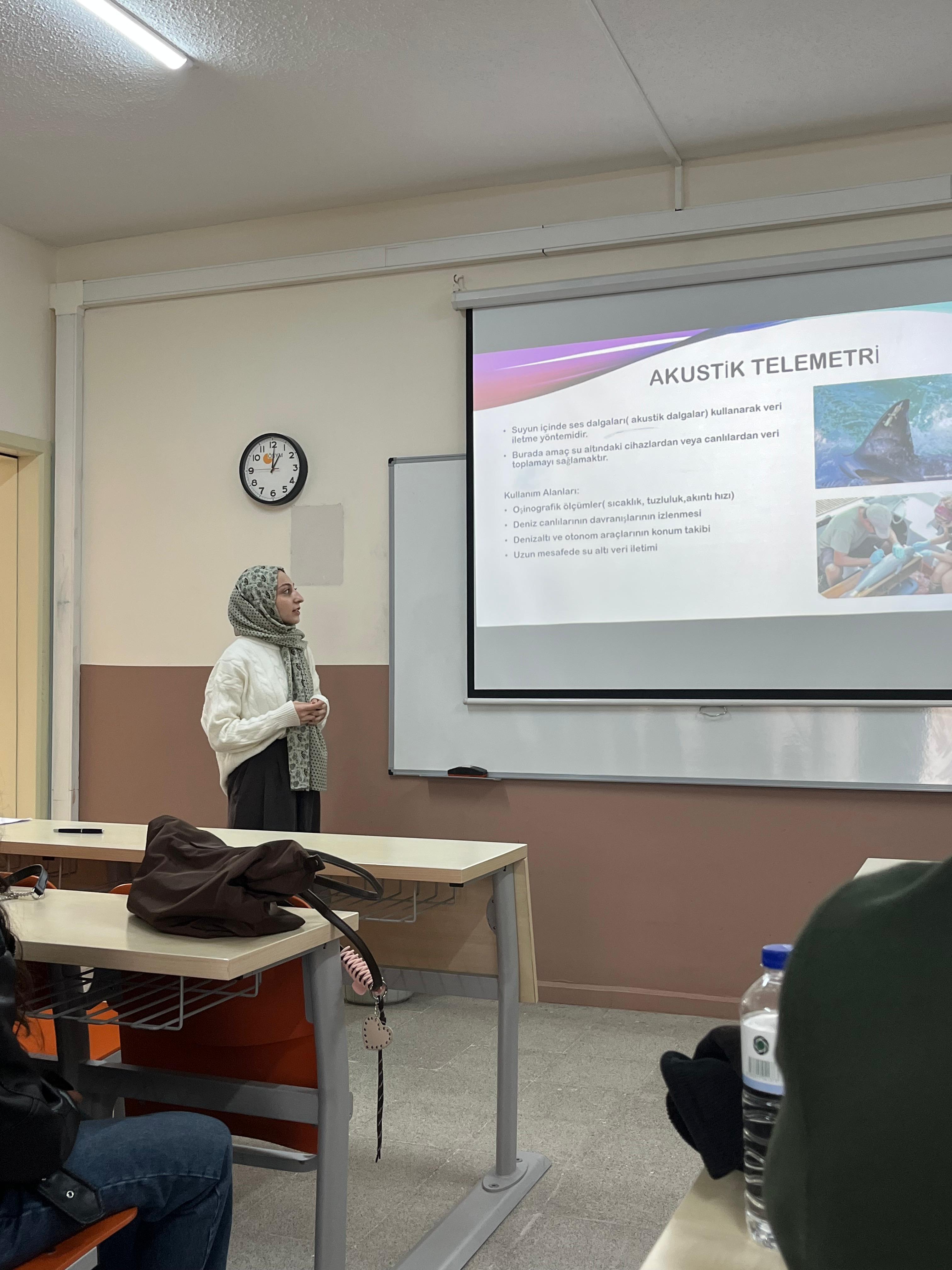 Altınoluk MYO Bilgisayar Programı Öğrencilerinden Araştırma Yöntem ve Teknikleri dersi için yapılan sunumlar.  3