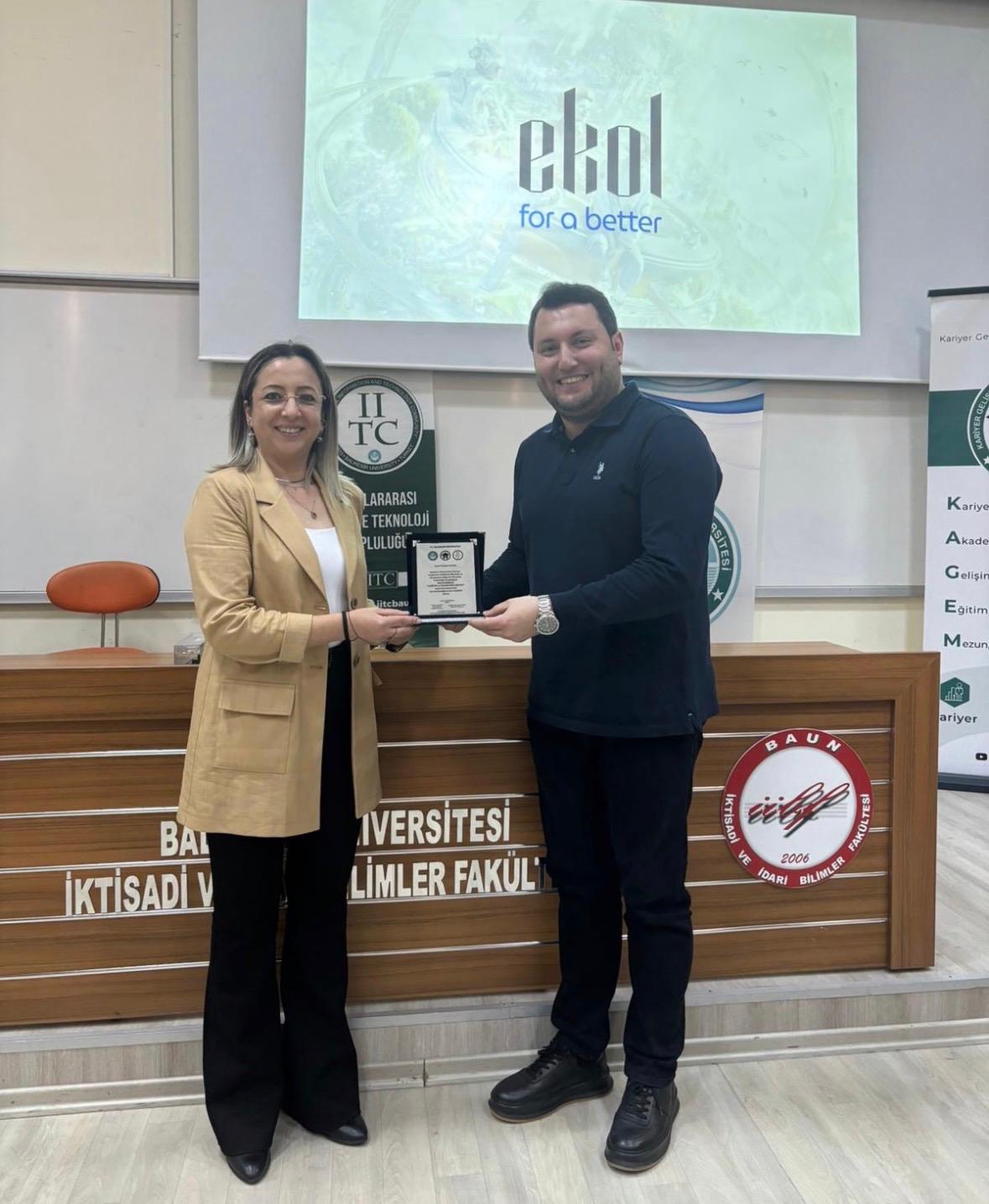 Lojistik ve Pazarlama Zirvesi Gerçekleştirildi 3