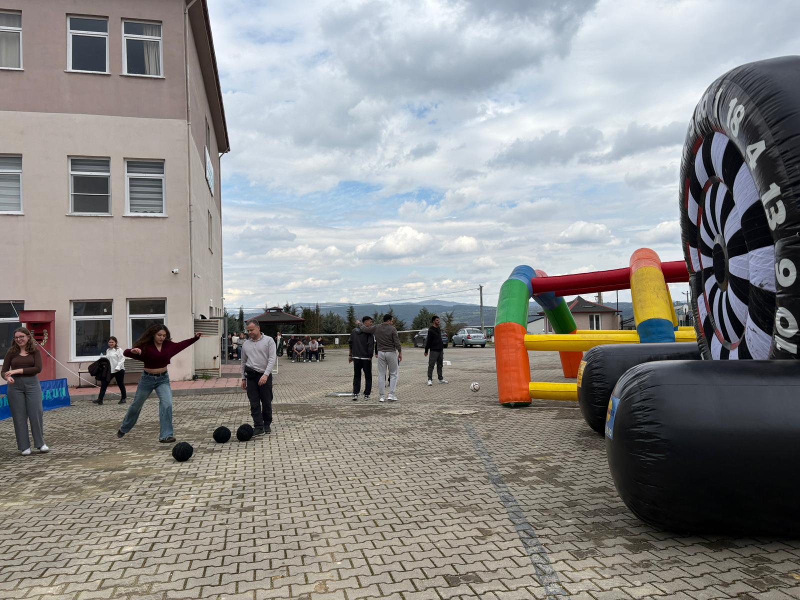 İvrindi Sağlık Hizmetleri Meslek Yüksekokulunda Kültür, Sanat ve Spor Festivali Gerçekleştirildi 22