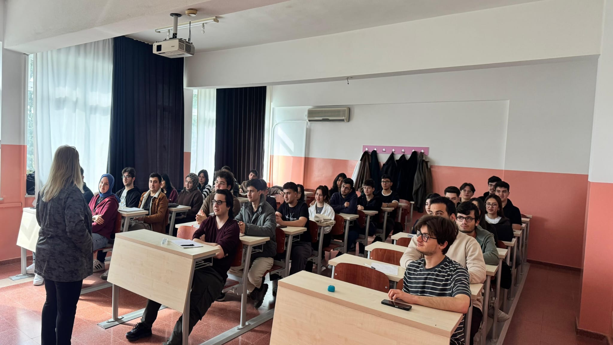 First-Year Academic Advisor-Student Meeting for the 2025-2026 Academic Year in the Computer Programming Program Has Been Held