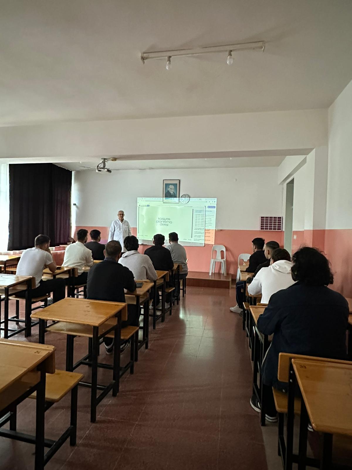 Makine Programı 1. Sınıf Akademik Danışmanlık Toplantısı Gerçekleştirildi