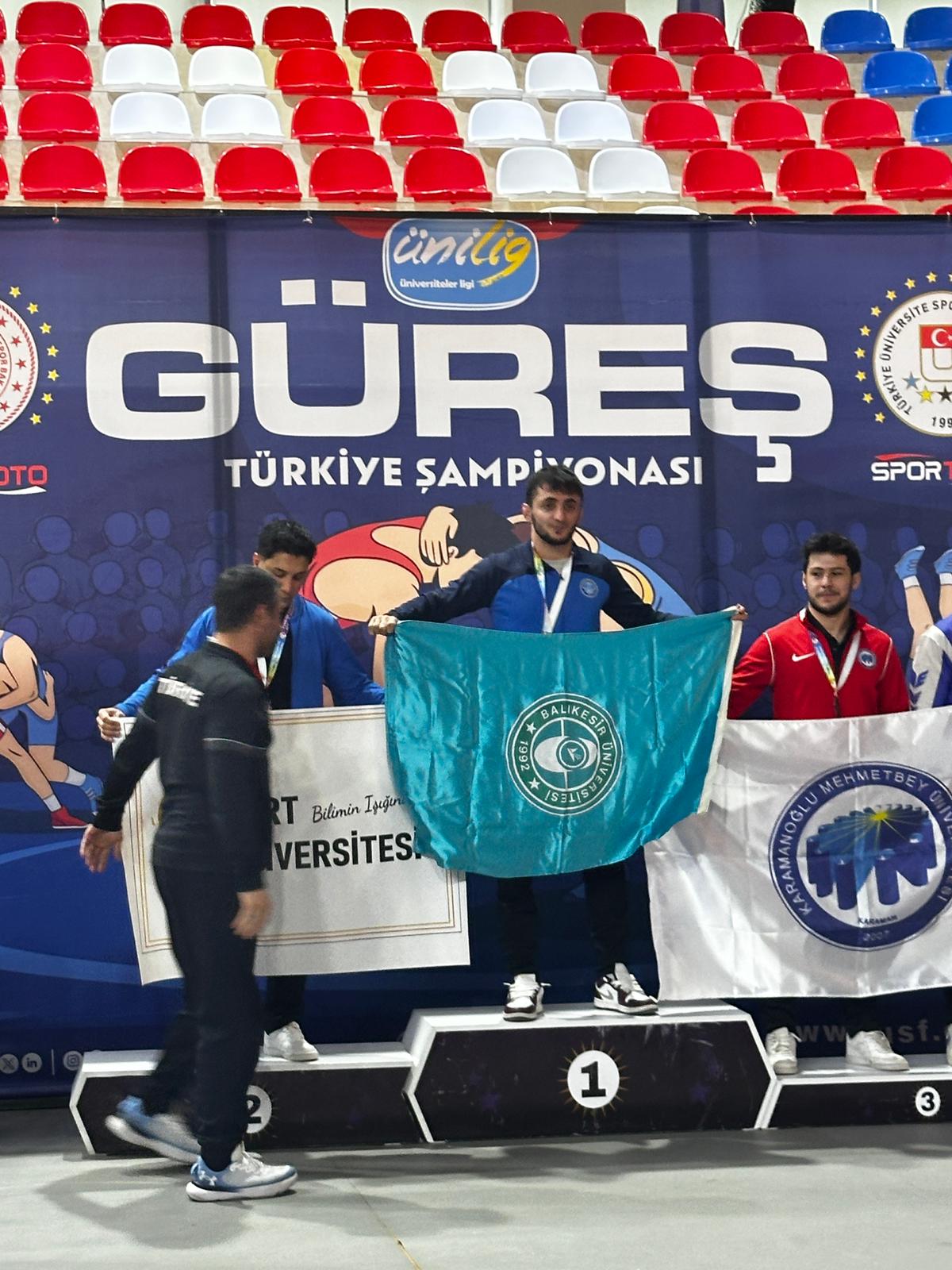 BAÜN Güreş takımı  Türkiye 6ncısı  3