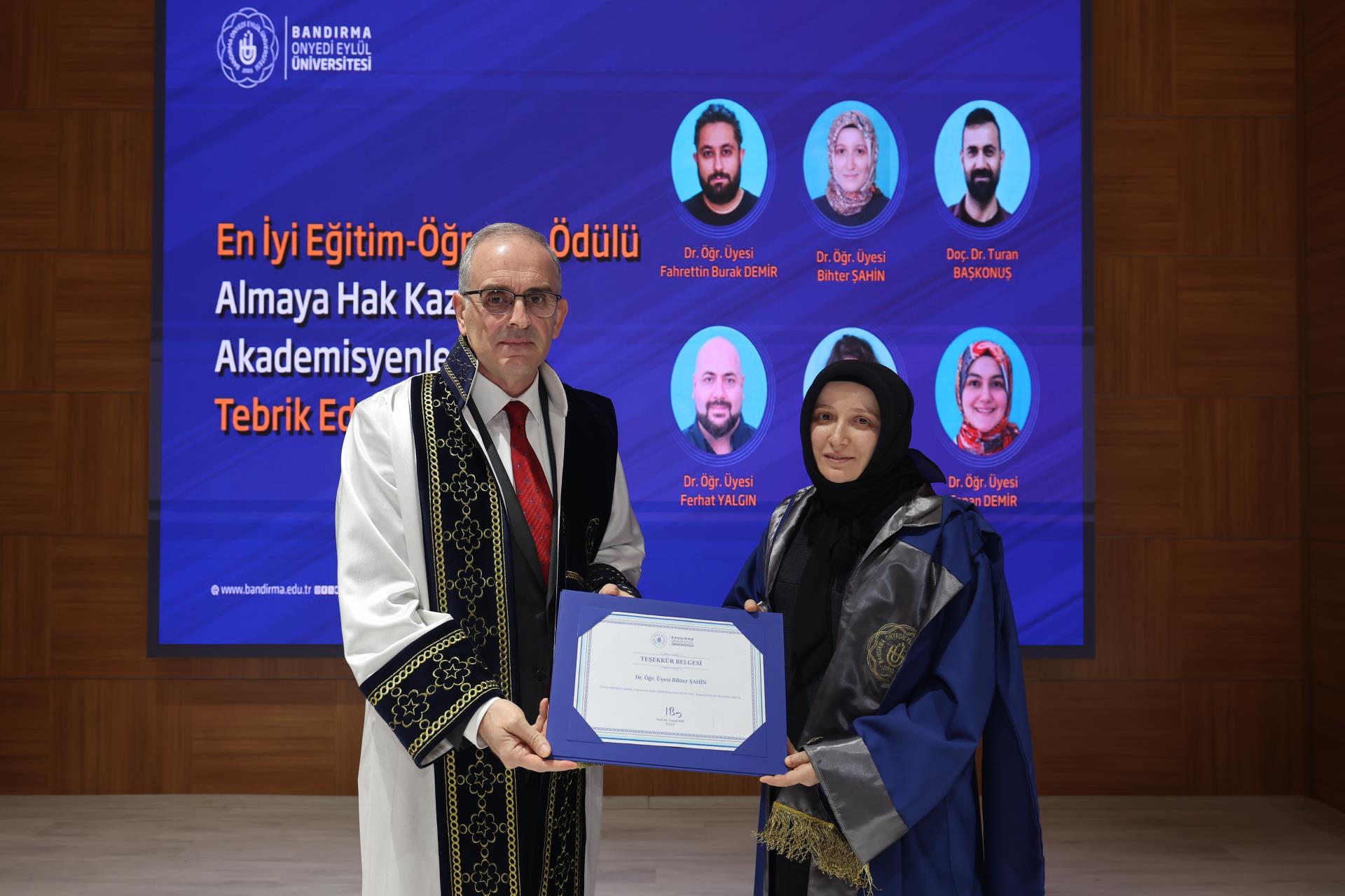 Üniversitemizde Akademik Yükseltme Töreni Gerçekleştirildi.