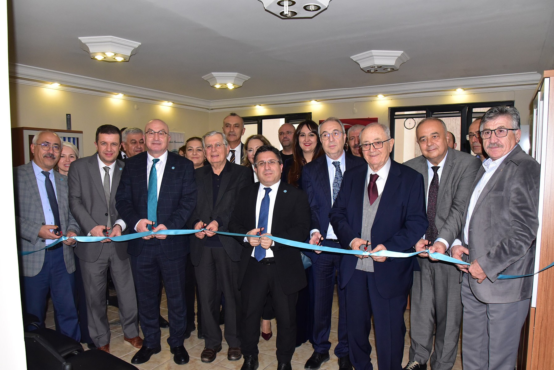 BAÜN’den Şehirle Güçlü Bağ: Üniversite İrtibat Ofisi Hizmete Açıldı 3