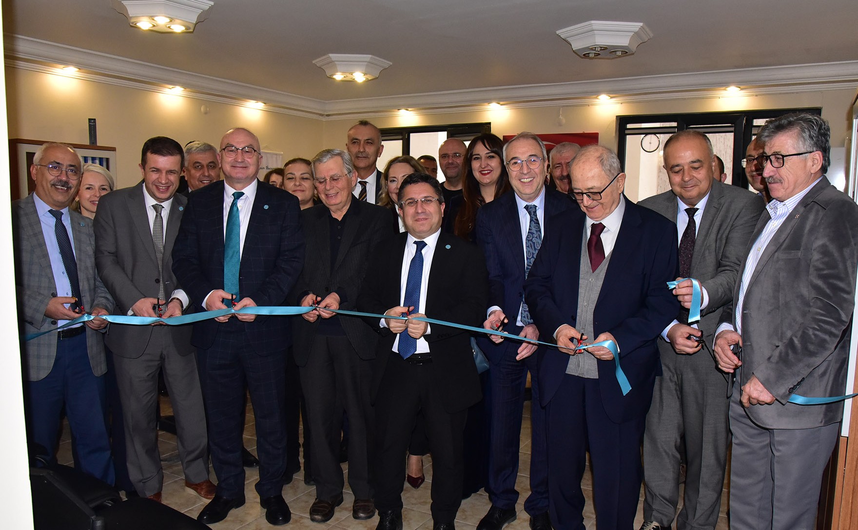 BAÜN’den Şehirle Güçlü Bağ: Üniversite İrtibat Ofisi Hizmete Açıldı 4