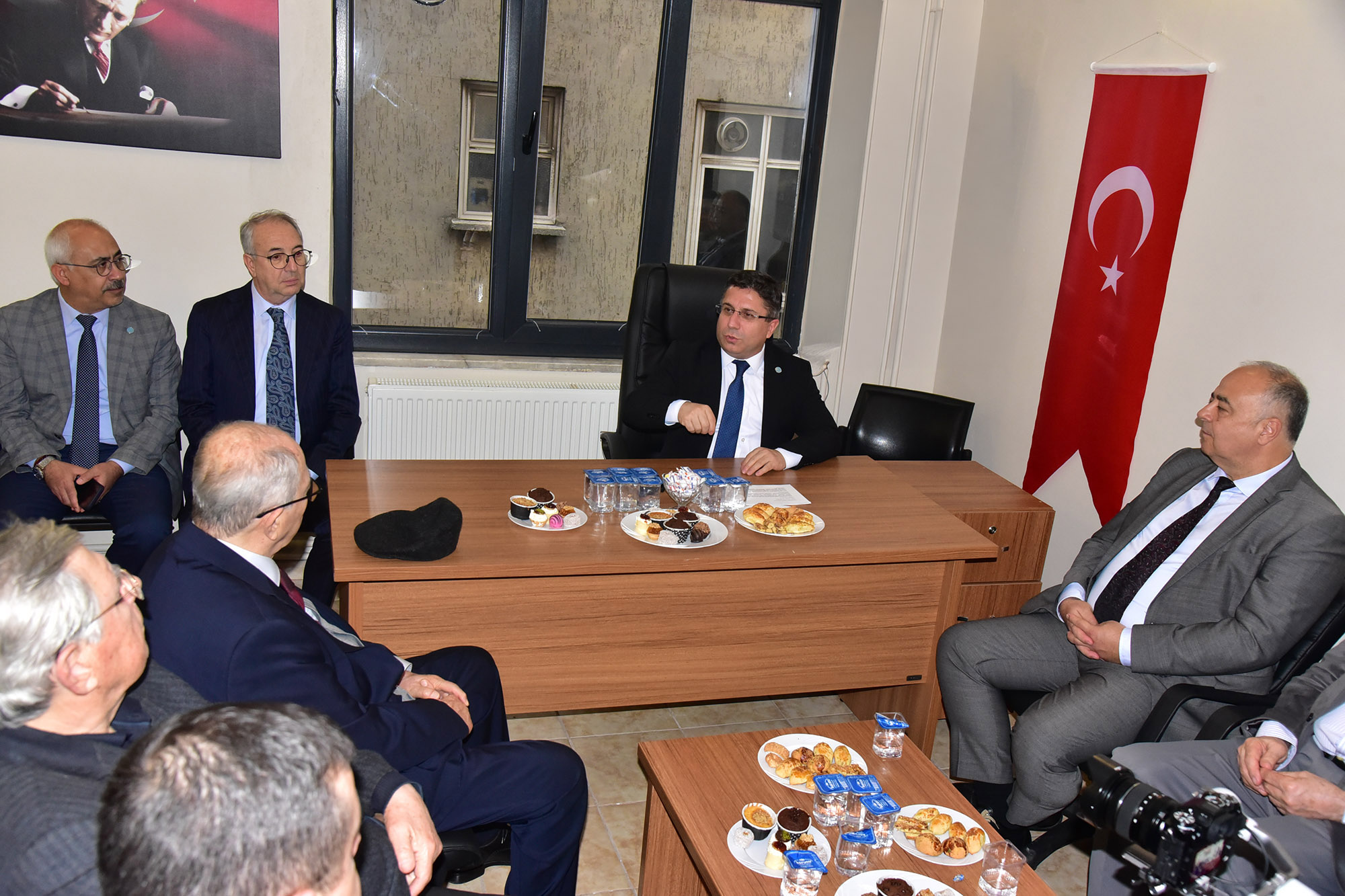 BAÜN’den Şehirle Güçlü Bağ: Üniversite İrtibat Ofisi Hizmete Açıldı 5