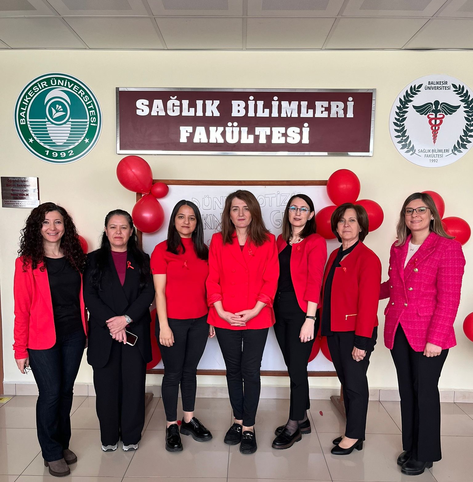 Kırmızıyla Gelen Farkındalık: BAÜN’de Otizme Dikkat Çekildi 6