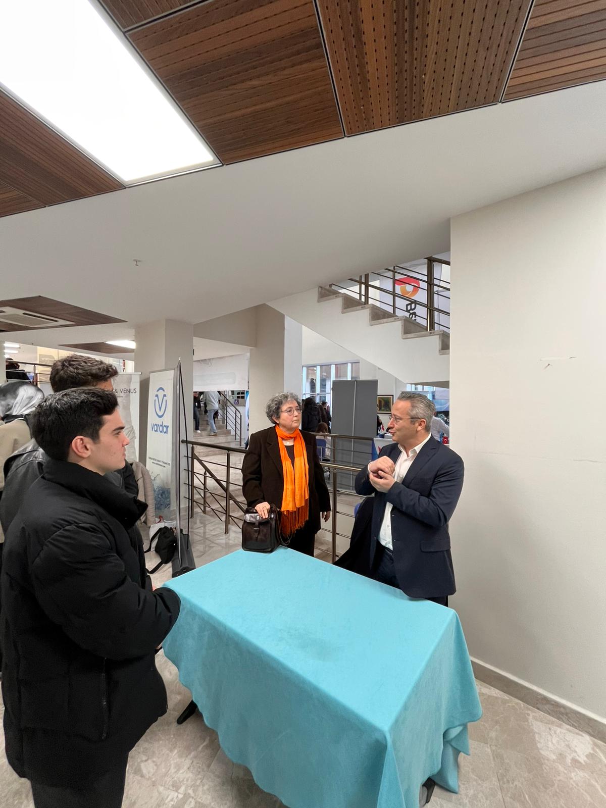 Marketing Program Students Connect with Industry Leaders at 50th Anniversary Events 4